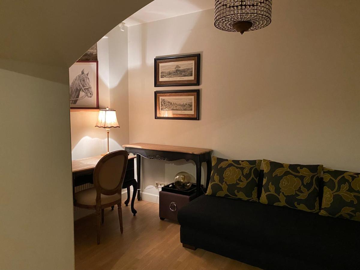 Exclusive Gaono Apartment In The Heart Of Old Town 빌뉴스 외부 사진